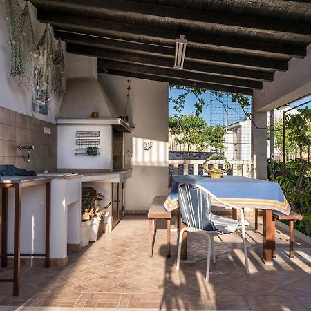 Apartments Brane - 100M From The Beach Trogir Ngoại thất bức ảnh