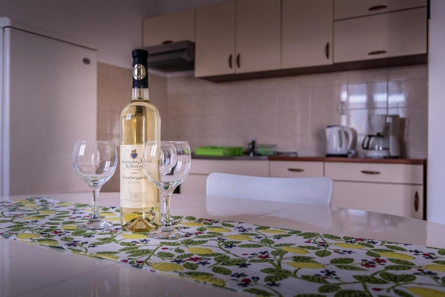 Apartments Brane - 100M From The Beach Trogir Ngoại thất bức ảnh